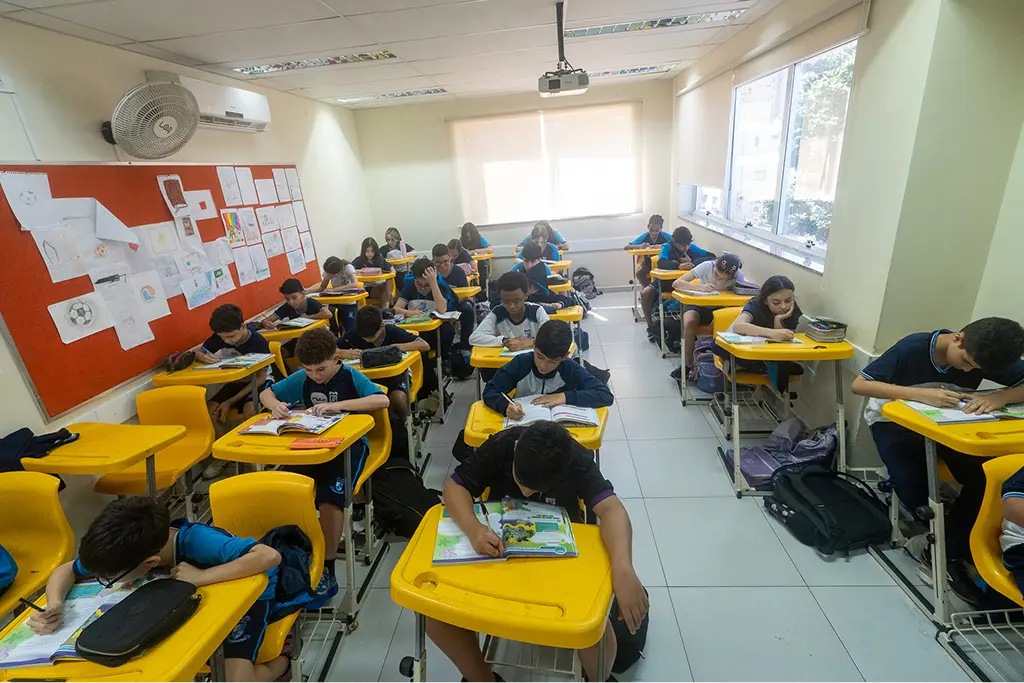 Colegio Heitor Villa Lobos  (83)