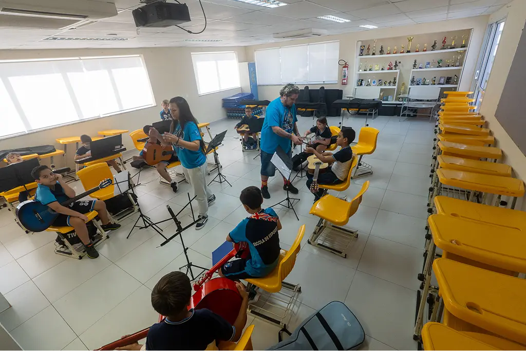 Colegio Heitor Villa Lobos  (98)